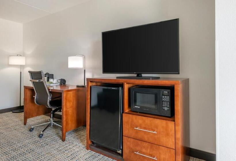 장애인을 위한 킹사이즈 침대 스탠다드 룸, Surf And Sand Fernandina Beach At Amelia Island, Ascend Hotel Collection