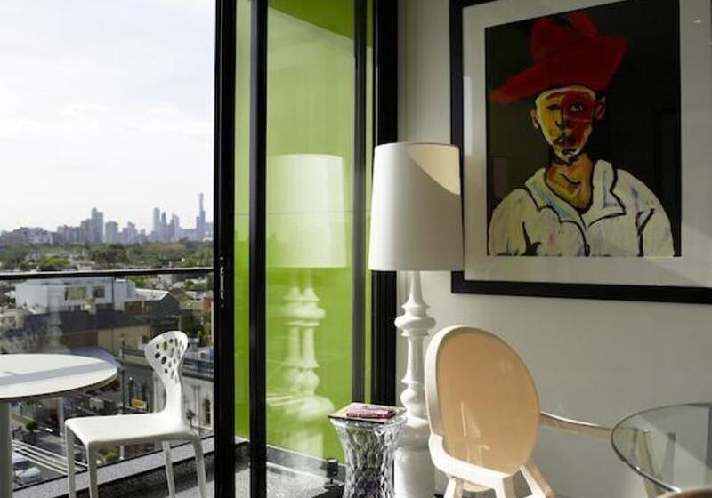 جناح, Comfort Suites Old Town Spring