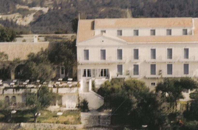 ペントハウスルーム, Levant