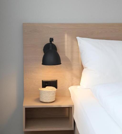 جناح جونيور, Forum   Das Business & Lifestyle