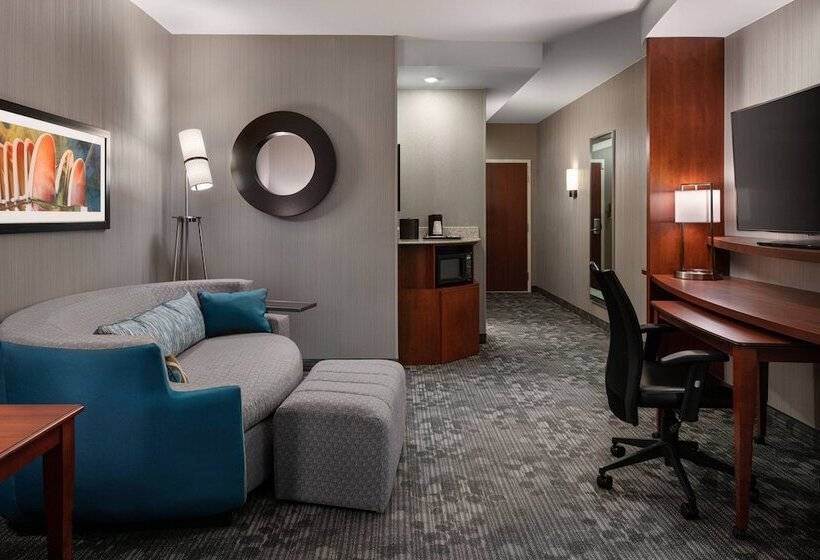 Полулюкс, Courtyard By Marriott Maui Kahului Airport