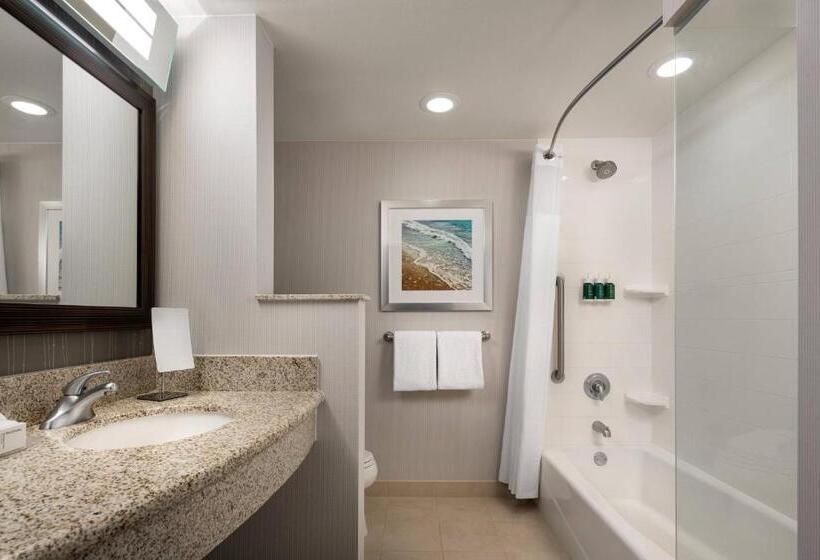 غرفة قياسية سرير كينج, Courtyard By Marriott Maui Kahului Airport