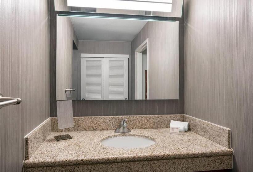 Люкс 2 Спальни, Courtyard By Marriott Maui Kahului Airport