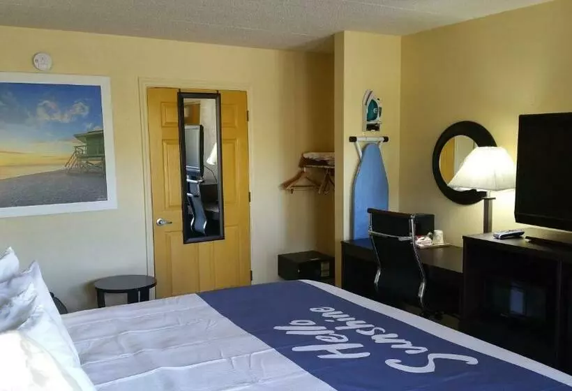 キングサイズベッドのスタンダードルーム, Days Inn By Wyndham Ridgeland South Carolina