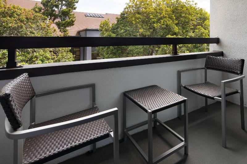 带大床的标准间, Days Inn By Wyndham Ridgeland South Carolina