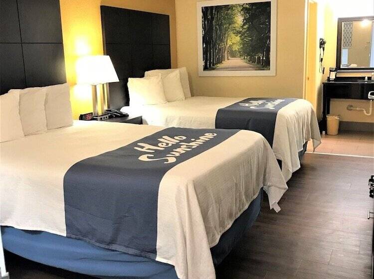 Номер Стандарт 2 Двуспальные Кровати, Days Inn By Wyndham Ridgeland South Carolina