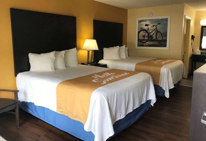 带2个双人床的标准工作室, Days Inn By Wyndham Ridgeland South Carolina