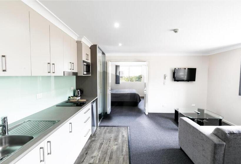 סוויטה עם ג'קוזי, Dolphin Shores