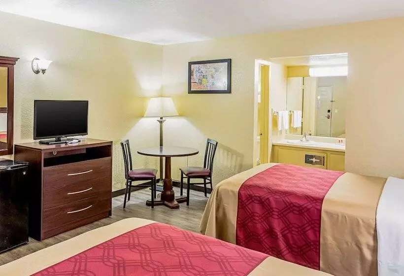 ２ダブルベッドのスタンダードルーム, Econo Lodge Mcalester