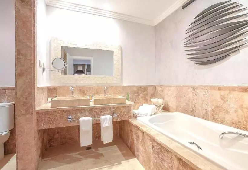 استودیوی استاندارد, Fishing Lodge Cap Cana
