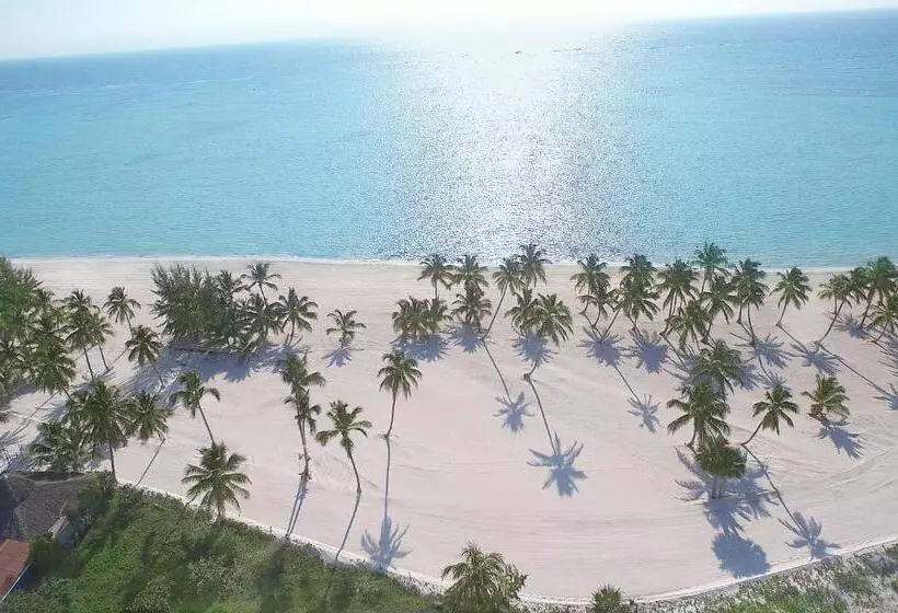 استودیوی استاندارد, Fishing Lodge Cap Cana