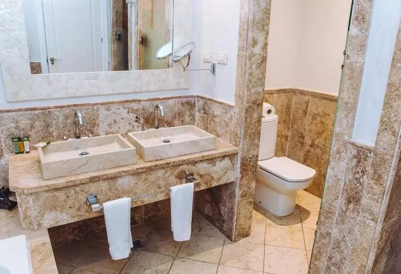 استودیوی استاندارد, Fishing Lodge Cap Cana