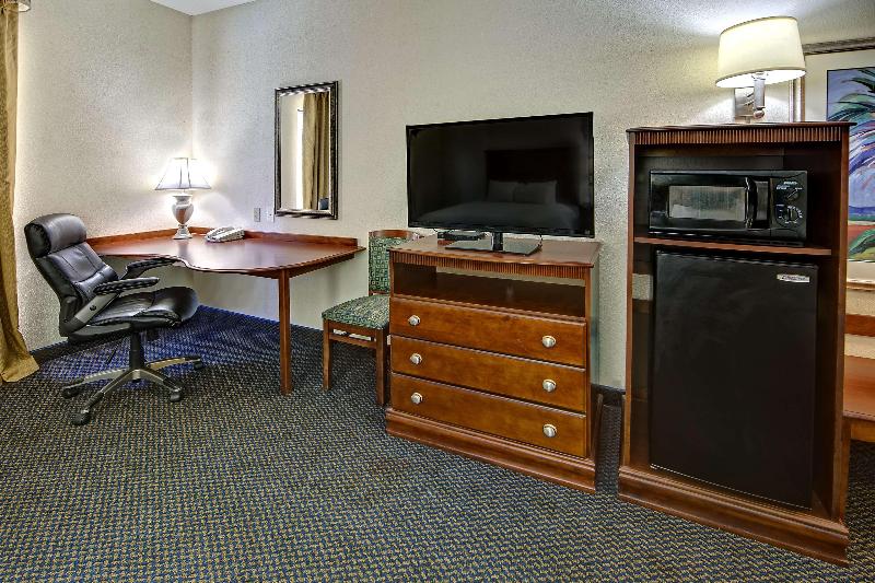 غرفة قياسية سرير ملكى, Hampton Inn Quincy