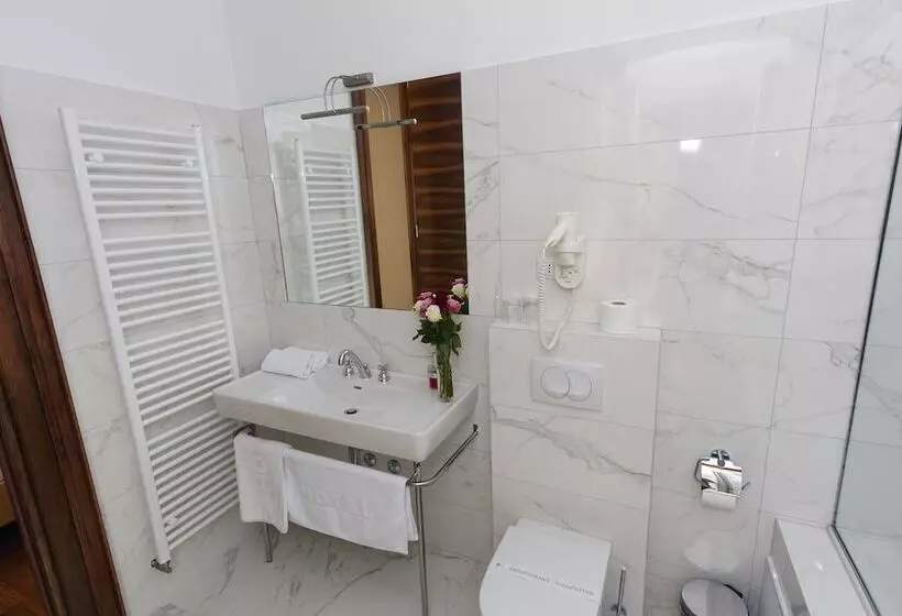 Fyrbädds Deluxerum, Jupiter Luxury
