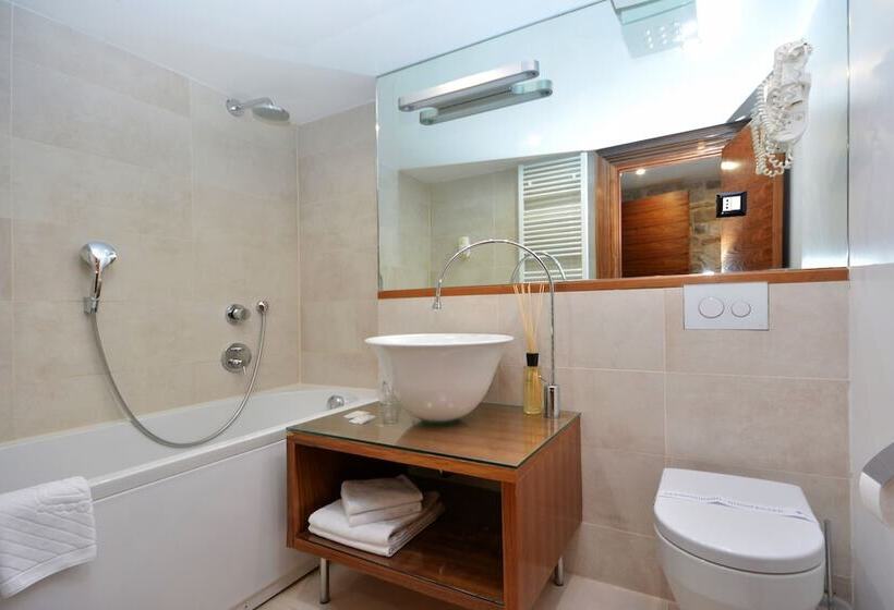 غرفة ديلوكس رباعية, Jupiter Luxury