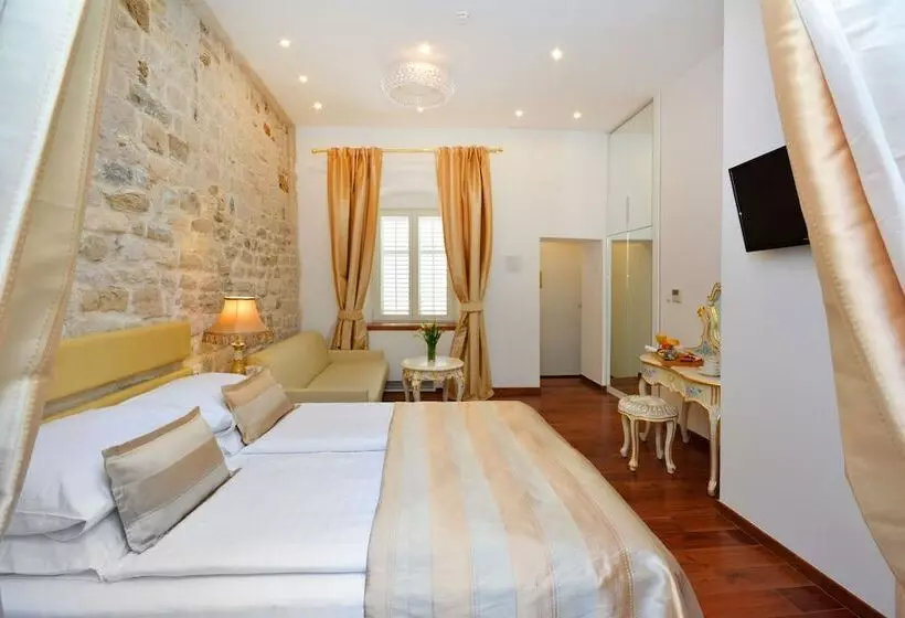 Fyrbädds Deluxerum, Jupiter Luxury