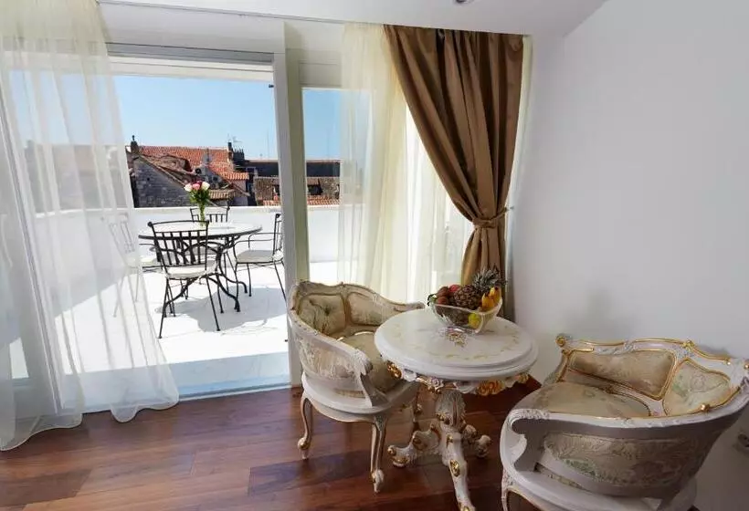 Deluxe Familjerum, Jupiter Luxury