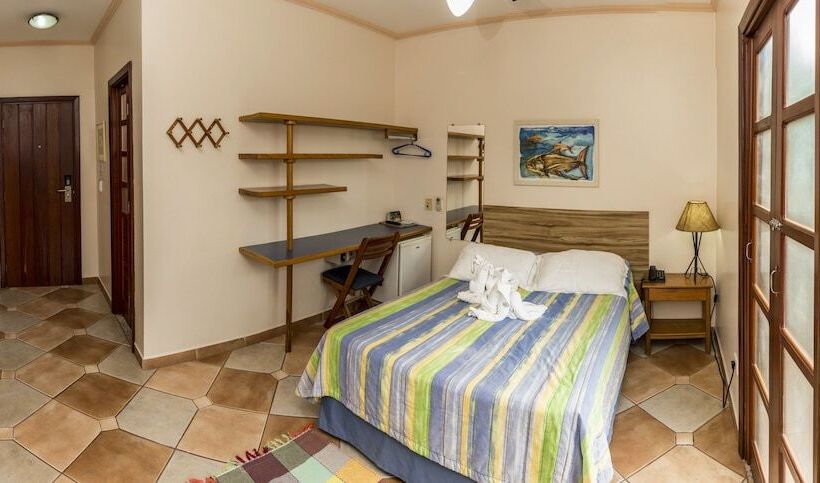 غرفة ديلوكس, Pira Miuna