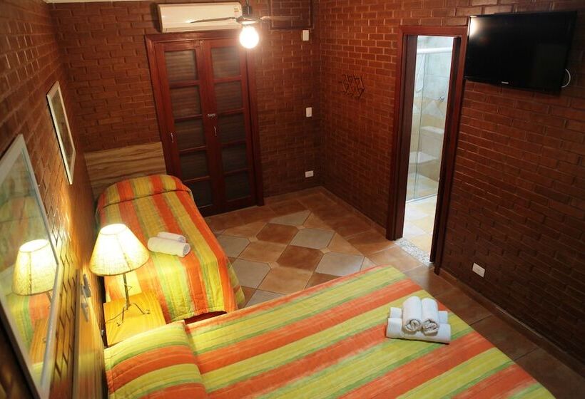 غرفة ديلوكس ثلاثية, Pira Miuna