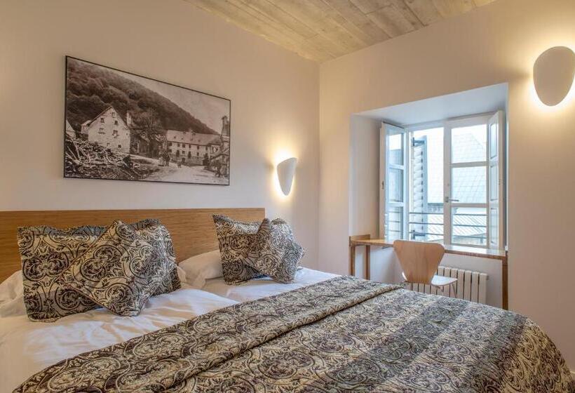 غرفة قياسية, Roncesvalles