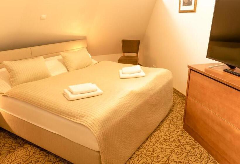 Sviitti Parveke, Vítkova Hora Veitsberg