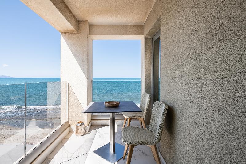 套房配有游泳池, Porto Platanias Beach Luxury Selection - Adults Only