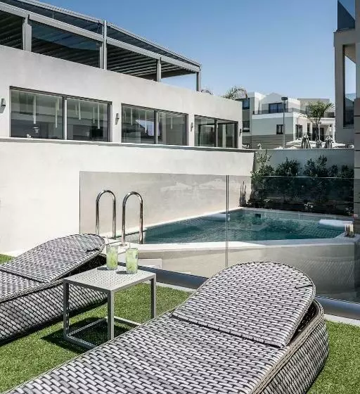 سوییت با چشم‌انداز دریا, Porto Platanias Beach Luxury Selection - Adults Only