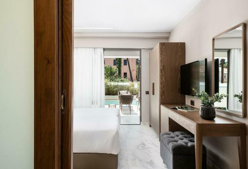 套房配有游泳池, Porto Platanias Beach Luxury Selection - Adults Only