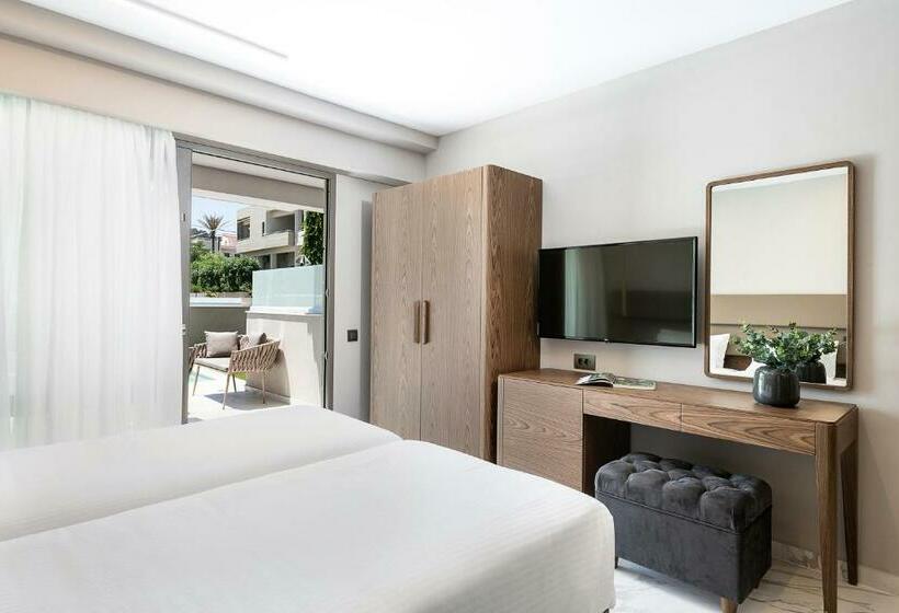 套房配有游泳池, Porto Platanias Beach Luxury Selection - Adults Only