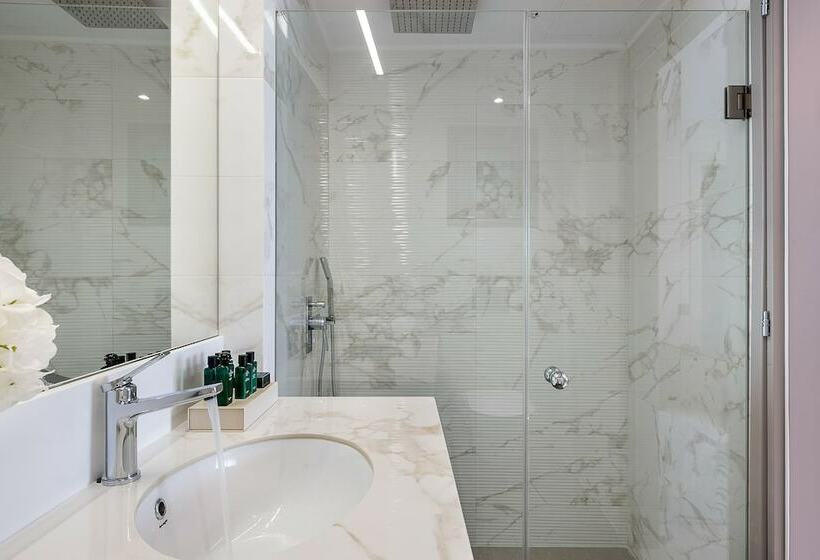 套房配有游泳池, Porto Platanias Beach Luxury Selection - Adults Only