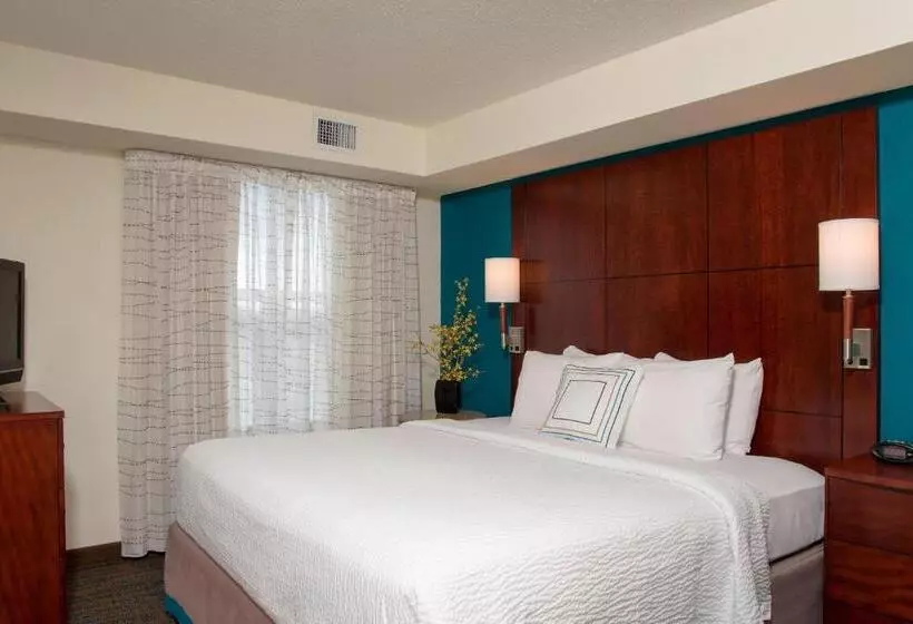 キングサイズベッドのスイートルーム, Residence Inn Toledo Maumee