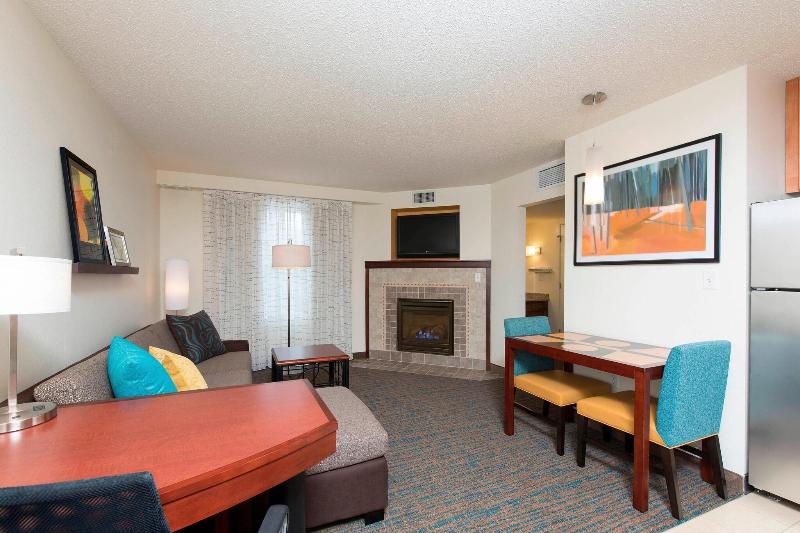 سوئیت با تخت بزرگ, Residence Inn Toledo Maumee