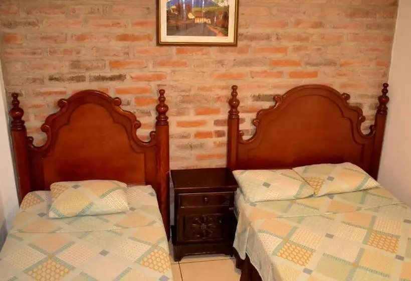 ２ダブルベッドのスタンダードルーム, Villa Florencia Centro Histórico