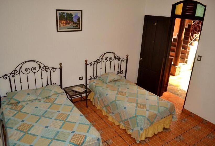 غرفه قياسيه سريرين مزدوجين, Villa Florencia Centro Histórico