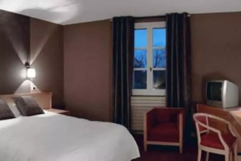 スタンダードルーム, Golf Hotel Resort Val De Sorne