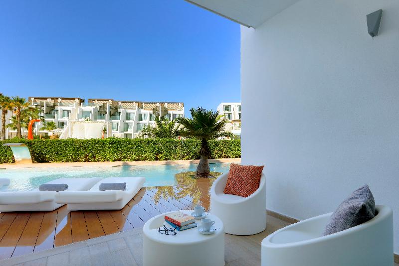 스탠다드 스튜디오, The Site Hotel Ibiza