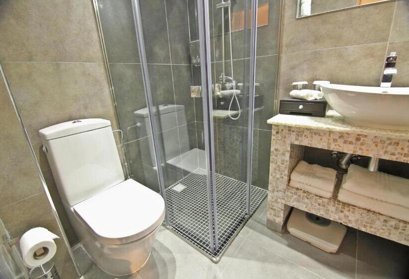 اتاق استاندارد, Achilleos City