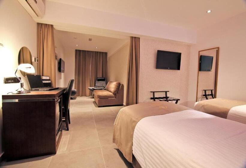 اتاق سوپریور, Achilleos City