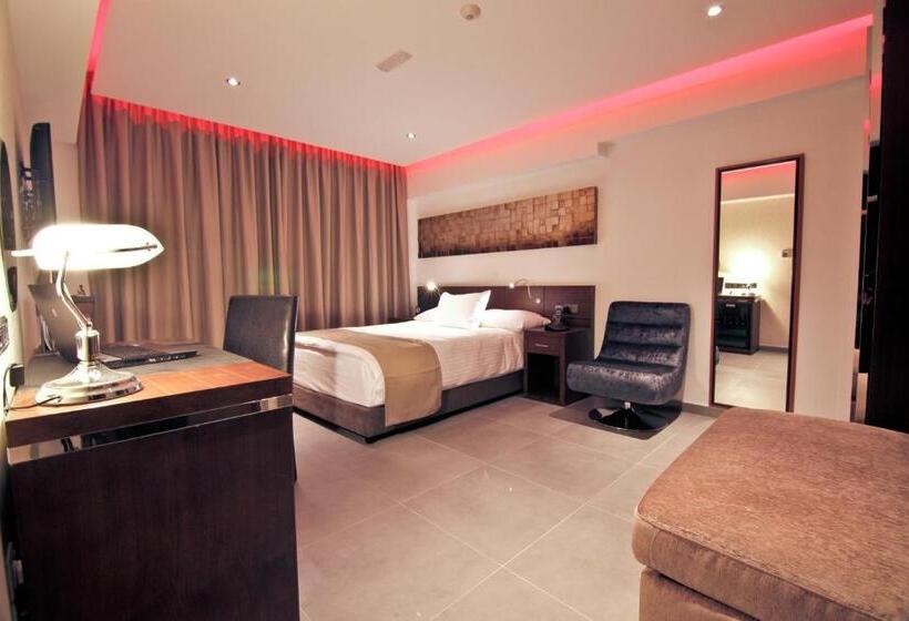 اتاق سوپریور سه تخته, Achilleos City