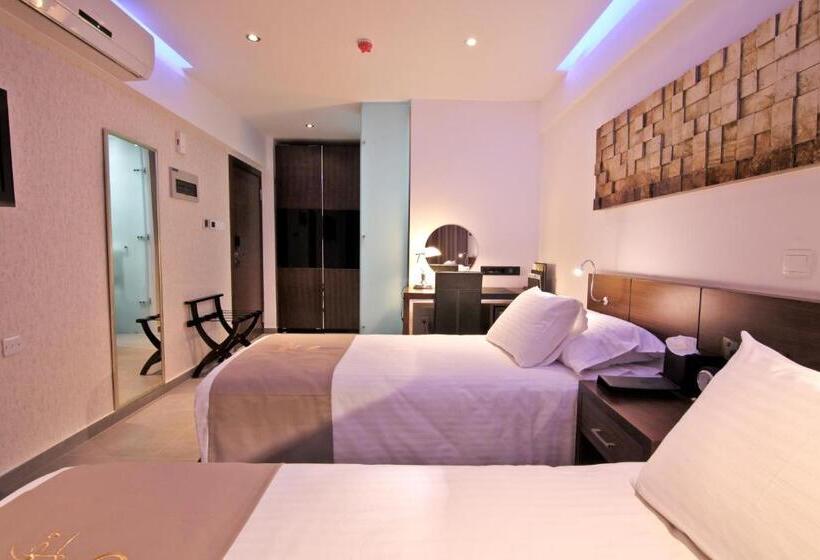 اتاق اکونومی, Achilleos City