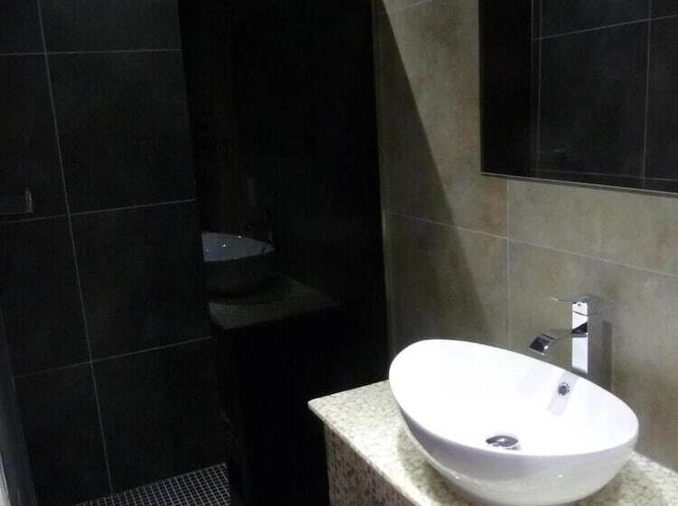 اتاق سوپریور سه تخته, Achilleos City