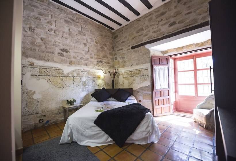 Номер Стандарт, Alvaro De Torres Boutique