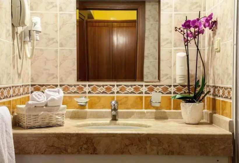 Perhehuone, Golden Age Crystal Bodrum All Inclusive