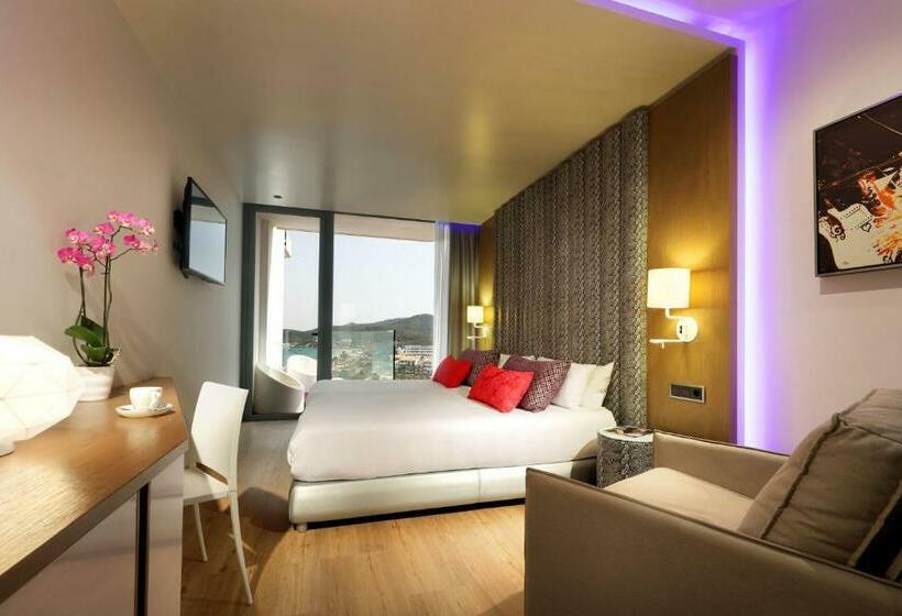 Номер Deluxe, Hard Rock Hotel Ibiza