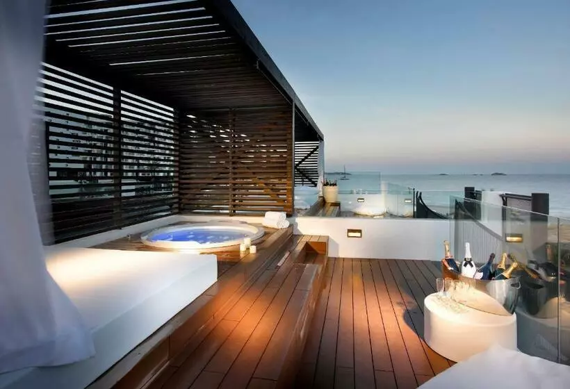 سوییت, BLESS Ibiza The Site