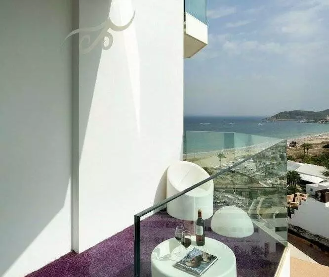 اتاق لوکس با چشم‌انداز دریا, BLESS Ibiza The Site
