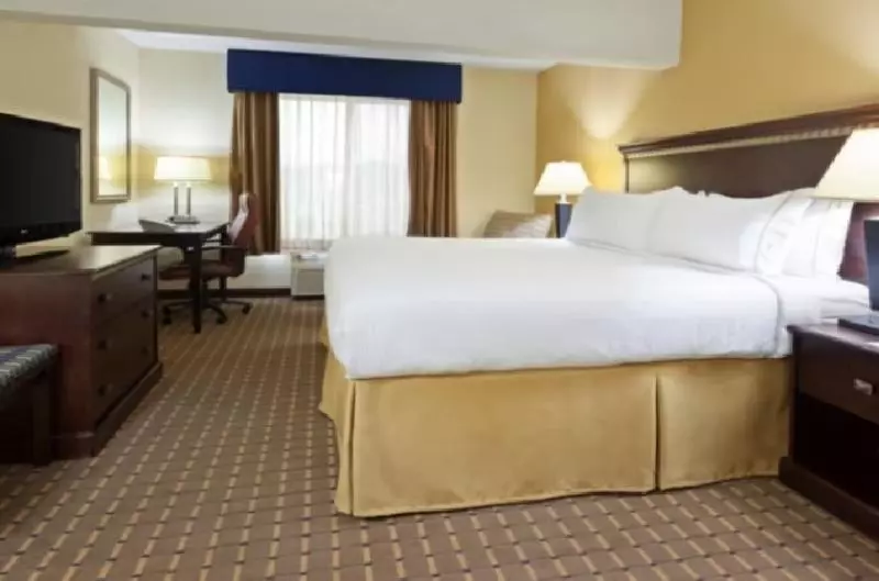 キングサイズベッドのスタンダードルーム, Holiday Inn Express & Suites   Smithfield/selma, An Ihg