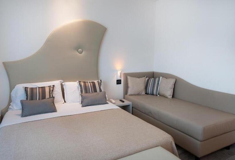 Полулюкс Повышенной Комфортности, Italia