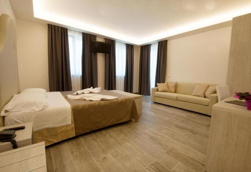 패밀리 주니어 스위트, Italia