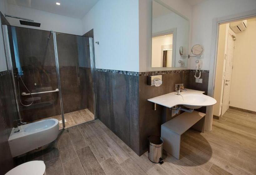 Семейный Полулюкс, Italia